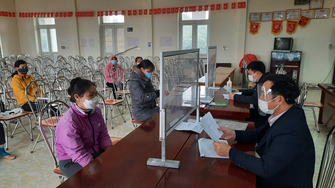 Chi nhánh Ngân hàng chính sách thành phố Hà Nội thực hiện công tác đối chiếu, phân loại nợ năm 2022